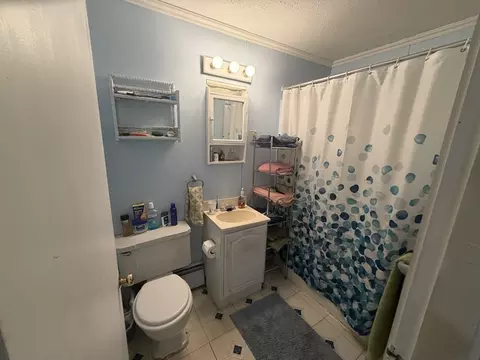 Bath - 32 River Rd, Andover, MA 01810 photo 2 of 3