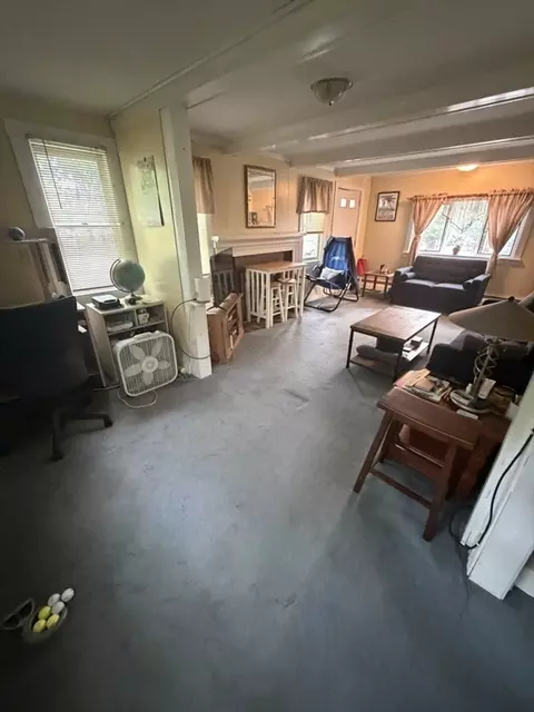 Living - 32 River Rd, Andover, MA 01810 photo 2 of 3