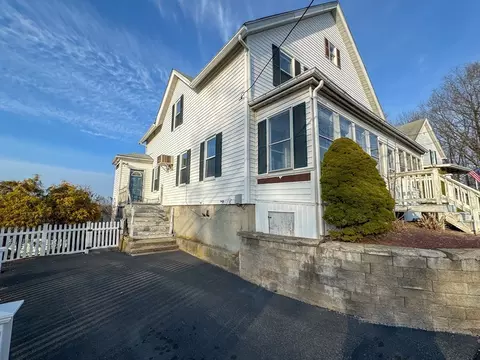 Exterior - 34 Smithfield Rd, Woonsocket, RI 02895 photo 2 of 4