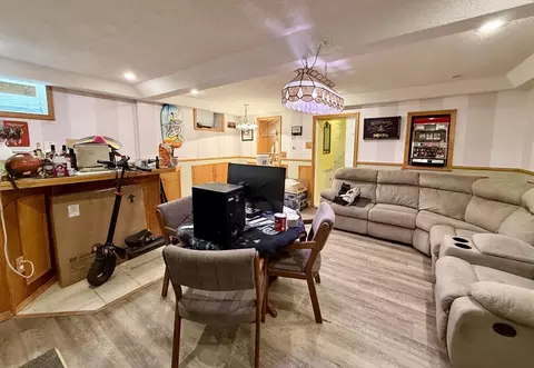 Living - 66 Barrison St, Springfield, MA 01109 photo 3 of 4