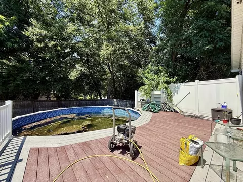Exterior - 66 Barrison St, Springfield, MA 01109 photo 4 of 9