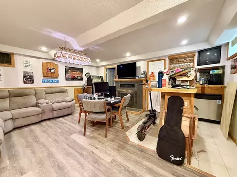 Living - 66 Barrison St, Springfield, MA 01109 photo 4 of 4