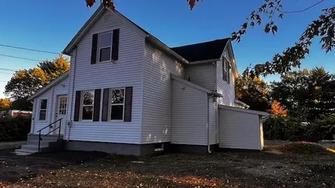 Exterior - 81 Mccarthy Ave, Chicopee, MA 01020 photo 3 of 5
