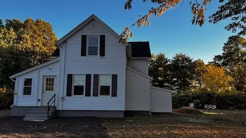 81 Mccarthy Ave, Chicopee, MA 01020