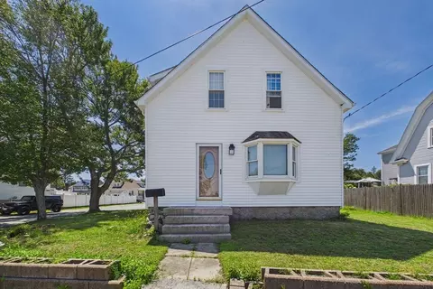 915 Rockdale Ave, New Bedford, MA 02740