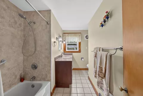 Bath - 504 Twichell St, Athol, MA 01331 photo 1 of 4