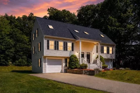 68 Brookfield Rd #102, Charlton, MA 01507