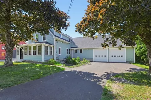 85 Fisher St, Holliston, MA 01746