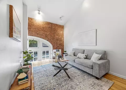 106 Thirteenth St #236, Boston, MA 02129