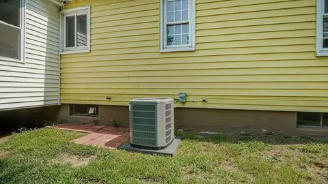 128 W Canton Cir, Springfield, MA 01104 photo 35