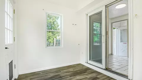 128 W Canton Cir, Springfield, MA 01104 photo 39