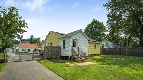 128 W Canton Cir, Springfield, MA 01104 photo 37