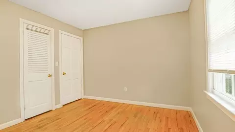 128 W Canton Cir, Springfield, MA 01104 photo 16