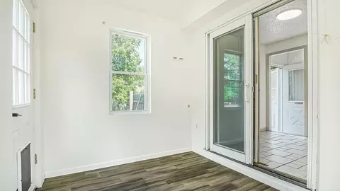 128 W Canton Cir, Springfield, MA 01104 photo 14