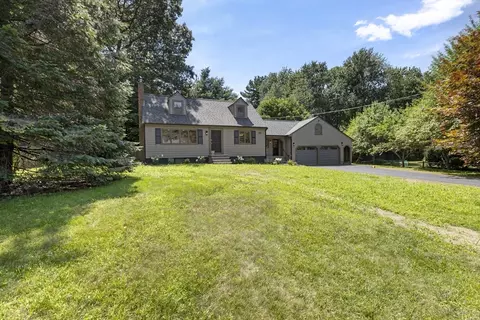 Exterior - 14 Brown Dr, Walpole, MA 02081 photo 8 of 8