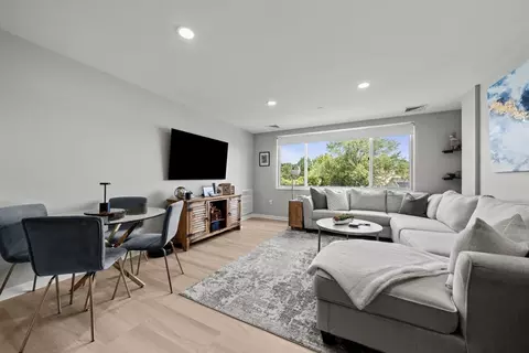 30 Chelsea St #501, Everett, MA 02149