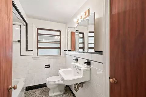 21 N Shore Ave, Danvers, MA 01923 photo 12
