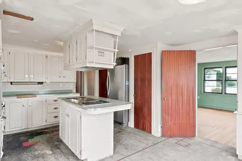21 N Shore Ave, Danvers, MA 01923 photo 10
