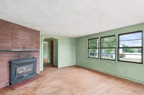 21 N Shore Ave, Danvers, MA 01923 photo 4