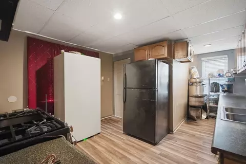 Kitchen - 102-104 Cambridge St, Springfield, MA 01109 photo 3 of 6