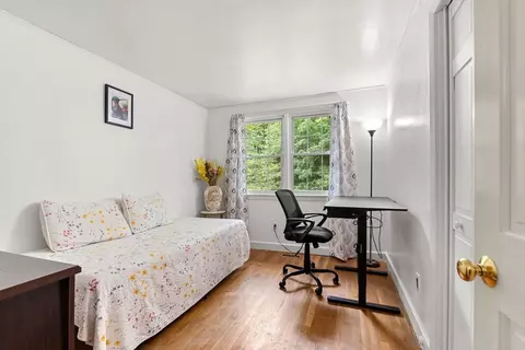 Bedroom - 5 Main St, Acton, MA 01720 photo 3 of 4