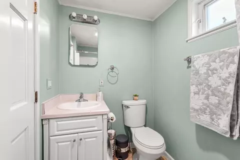Bath - 5 Main St, Acton, MA 01720 photo 2 of 3
