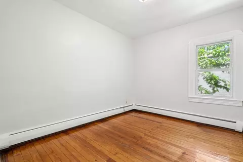 Bedroom - 240 Montaup St, Fall River, MA 02724 photo 4 of 5