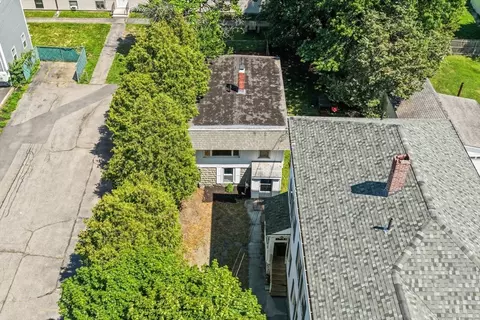 View/Area - 240 Montaup St, Fall River, MA 02724 photo 1 of 4