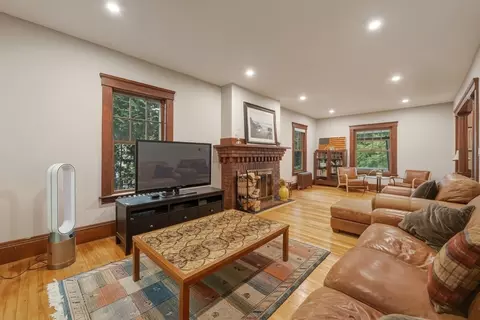 Living - 2 Biltmore Rd, Worcester, MA 01602 photo 2 of 3