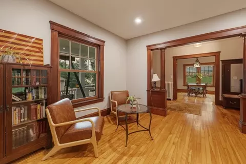 Entry Way - 2 Biltmore Rd, Worcester, MA 01602 photo 4 of 5