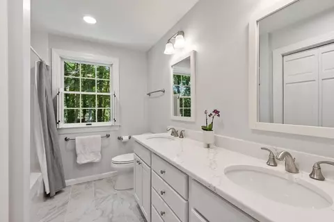 Bath - 10 Wingate Ln, Acton, MA 01720 photo 5 of 6