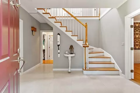 Entry Way - 10 Wingate Ln, Acton, MA 01720 photo 2 of 4