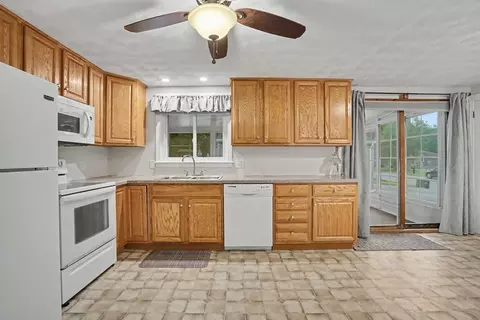Kitchen - 35 Park Forest Rd, Springfield, MA 01118 photo 4 of 4