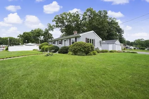 Exterior - 35 Park Forest Rd, Springfield, MA 01118 photo 11 of 11