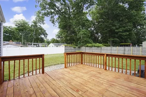 Exterior - 35 Park Forest Rd, Springfield, MA 01118 photo 8 of 11