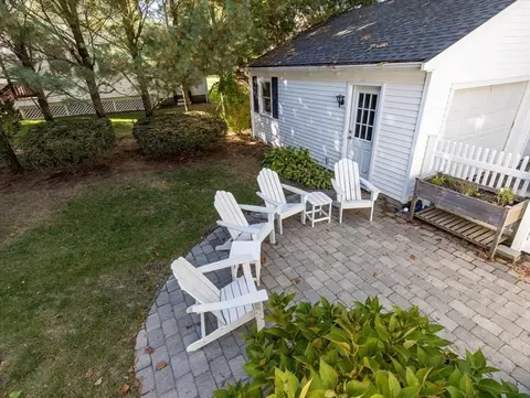 Exterior - 533 Chestnut St, Needham, MA 02492 photo 4 of 9