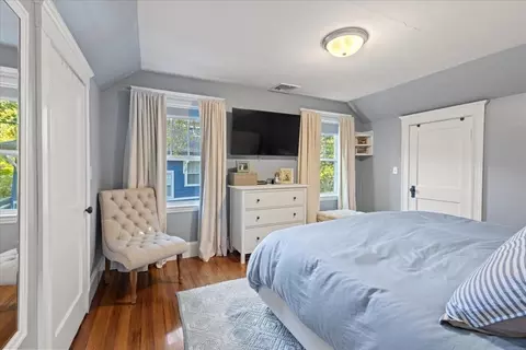 Bedroom - 533 Chestnut St, Needham, MA 02492 photo 1 of 5