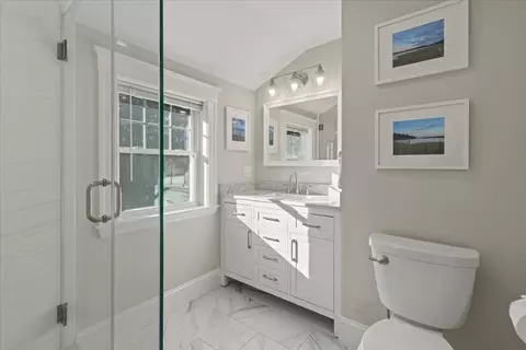 Bath - 533 Chestnut St, Needham, MA 02492 photo 4 of 4