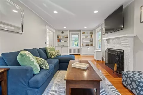 Living - 533 Chestnut St, Needham, MA 02492 photo 2 of 2