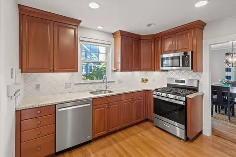 Kitchen - 533 Chestnut St, Needham, MA 02492 photo 2 of 5