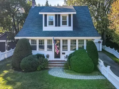 Exterior - 533 Chestnut St, Needham, MA 02492 photo 7 of 9