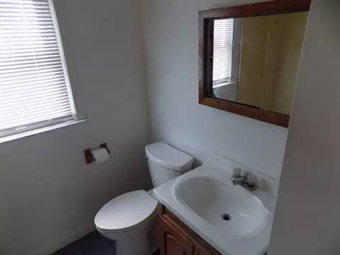 Bath - 1261 Page Blvd, Springfield, MA 01104 photo 3 of 4