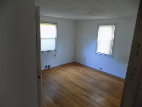 Bedroom - 1261 Page Blvd, Springfield, MA 01104 photo 3 of 7
