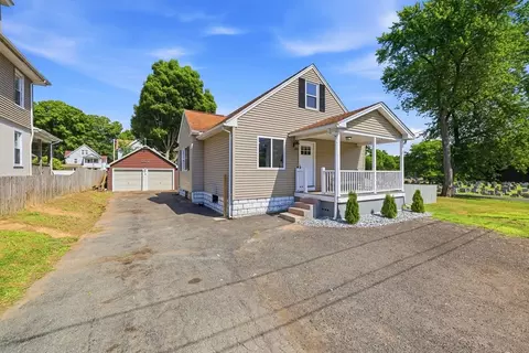 16 Park Pl, East Longmeadow, MA 01028