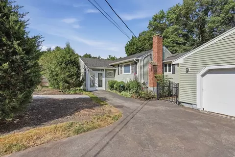 7 Drury Ln, Wilmington, MA 01887