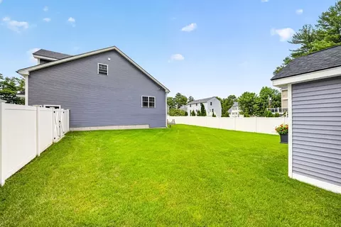 Exterior - 2 Sequoia St, Billerica, MA 01821 photo 4 of 6
