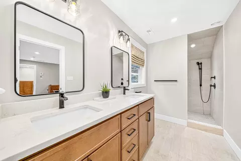 Bath - 2 Sequoia St, Billerica, MA 01821 photo 5 of 5