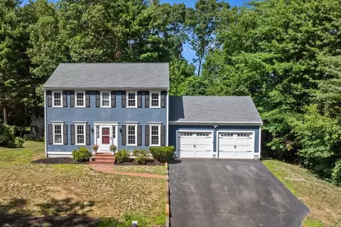 22 Morningside Dr, Rockland, MA 02370