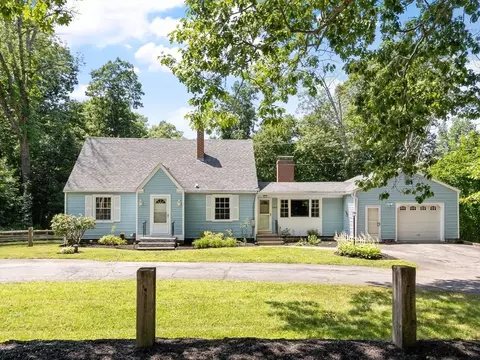 203 Center Depot Rd, Charlton, MA 01507