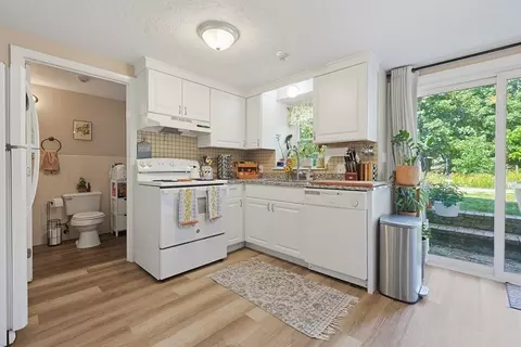 Kitchen - 2 Mathurin Rd, Plainville, MA 02762 photo 5 of 5